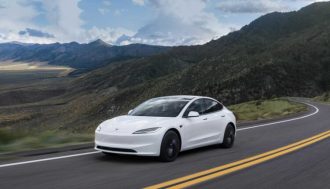 Tesla Model 3  60KWH REAR-WHEEL DRIVE